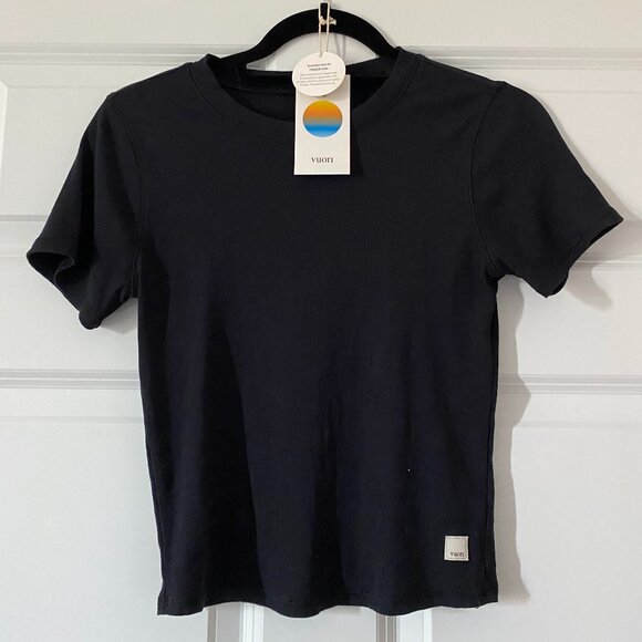 Vuori Pose Fitted Tee - Black - Picture 3 of 5